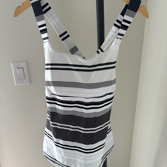 Lululemon Striped Black and White Women's Top - Picture 2 of 5